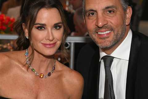 Where Kyle Richards, Mauricio Umansky Stand 1 Year After Their Breakup