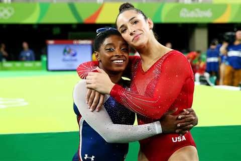 Simone Biles Apologizes to Aly Raisman for Calling Her Grandma – Hollywood Life