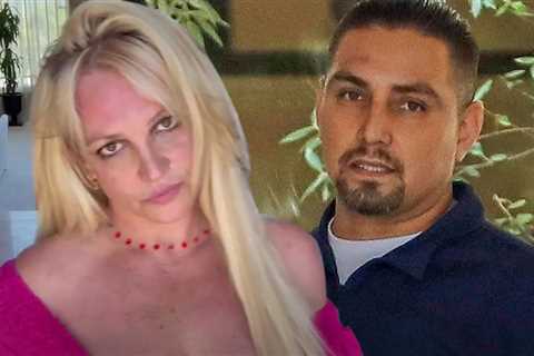 Britney Spears Declares She's 'Single as F***,' Puts Ex Paul Soliz On Blast