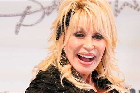 Dolly Parton Has A Look-Alike Sister, And Fans Are Seriously Losing Their Minds Over The Uncanny..