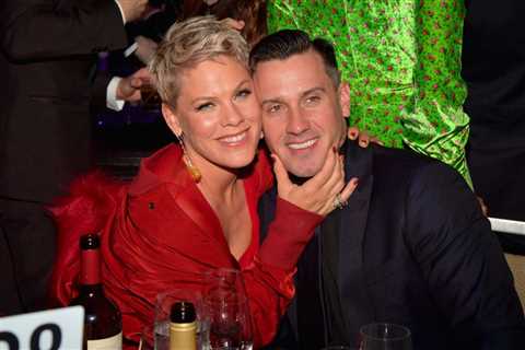 Pink Pens Heartfelt Happy Birthday Note to ‘Frustrating, Sarcastic, Gorgeous’ Husband Carey Hart