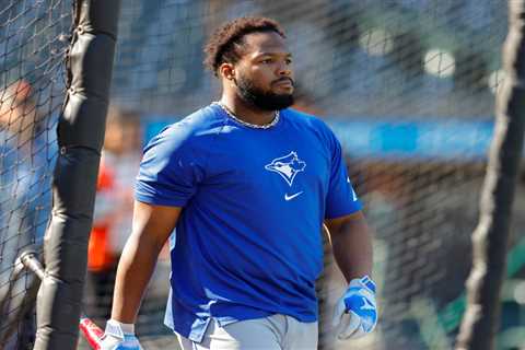 Blue Jays unlikely to deal Vladimir Guerrero Jr., Bo Bichette at trade deadline: Oddsmakers