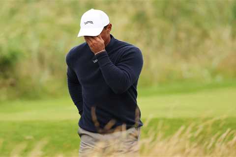 Tiger Woods finishes close to dead last at British Open