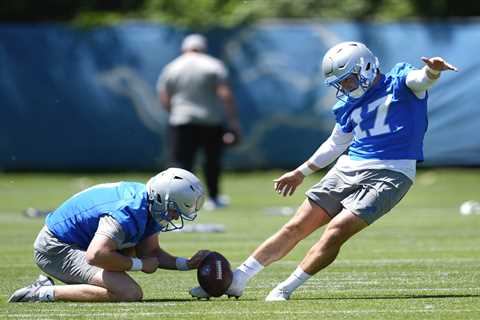 Lions kicker Michael Badgley suffers season-ending injury getting ready for practice