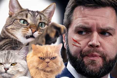 CatCon Arrives at Pasadena Convention Center Without J.D. Vance