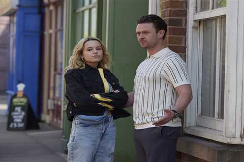 Coronation Street Drama: Bullying Thug Mason Finds Love with Blackmailer