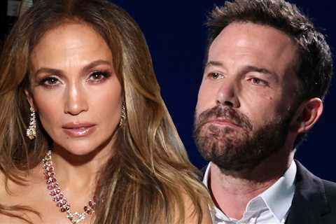 Jennifer Lopez and Ben Affleck Not Talking To Each Other, Divorce Moving Slowly