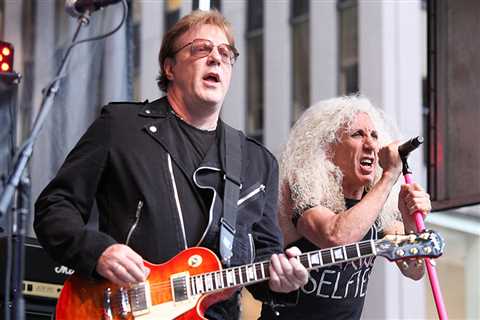 Twisted Sister's Trick to Make Fans Stay for New Songs