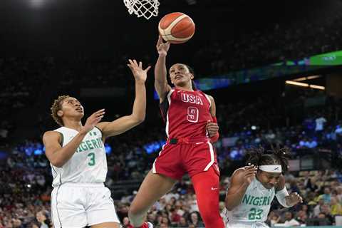 US women’s basketball eases by Nigeria into Olympic semifinals after making lineup tweak