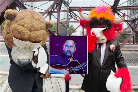 Chicago Mascots Mark Dave Matthews ‘Poopgate’ Anniversary