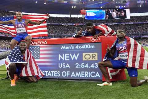 New York native Rai Benjamin helps USA close out 4×400 relay gold in Olympic record time