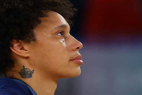 Brittney Griner cries during national anthem at Olympics after past protests, Russian imprisonment