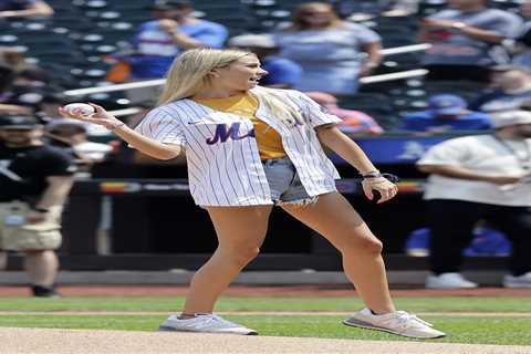 WFAN host, Mets fans lose minds over ‘Hawk Tuah’ girl first pitch: ‘It’s a joke!’