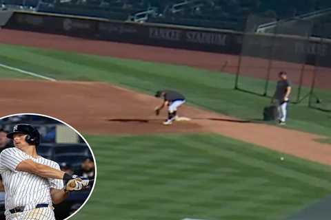 D.J. LeMahieu shown in video getting drilled in face which led to Yankees scratch