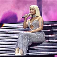 Nicki Minaj Apologizes for Kicking Photographer’s Camera After Mistaking Him for ‘Peeping Tom’