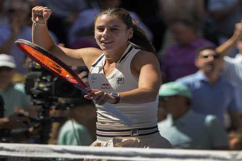 Emma Navarro advances to US Open semifinals with straight-set win