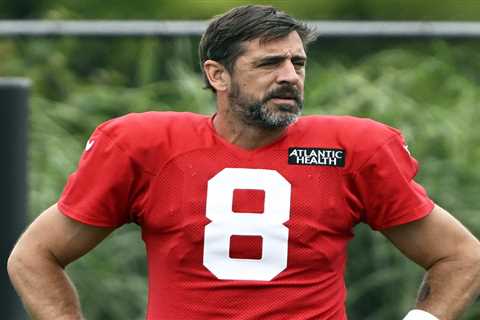 Jets name Aaron Rodgers, three others as their captains