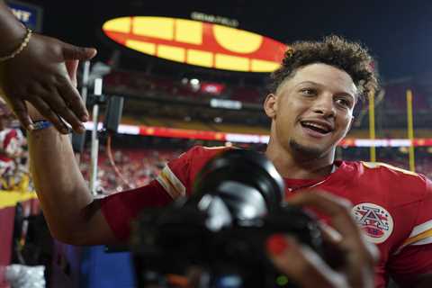 Chiefs’ bid to become first NFL team to three-peat off to thrilling start