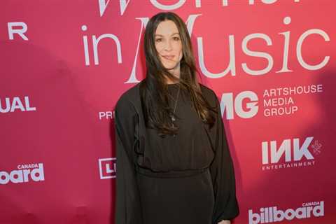 In Canada: Alanis Morissette Reflects on Her Iconic Career at Billboard Canada Women in Music, Plus ..