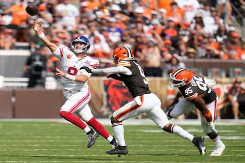 Giants’ Daniel Jones looked ‘locked in’ while beating Browns as he quiets doubts