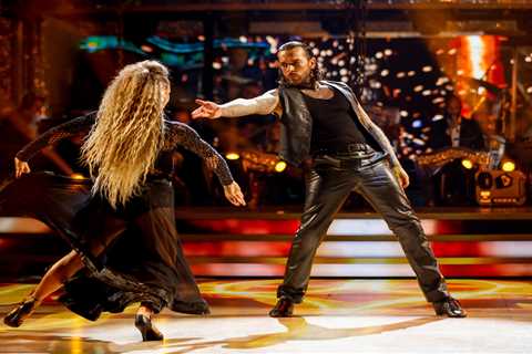 Strictly Come Dancing bosses fuming over Pete Wicks appearing on rival show at the same time