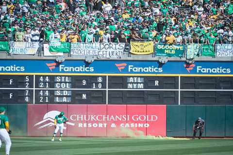 Smoke bombs, chaos and crying: A’s final game in Oakland had it all