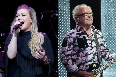 Kelly Clarkson Will Perform Foreigner at the Rock Hall Induction