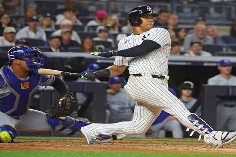 Juan Soto shines on offense and defense in Yankees’ playoff debut