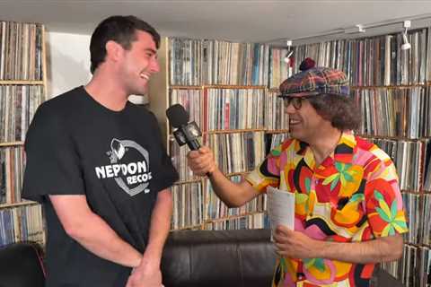 Fred again.. Chats With Nardwuar About Production, Four Tet, Brian Eno & More