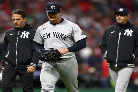 Ian Hamilton leaves ALCS Game 3 with injury in Yankees bullpen blow