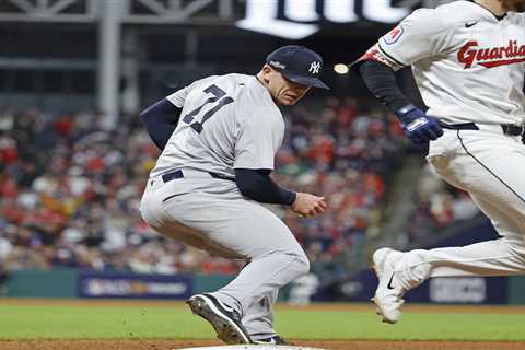 Yankees lose Ian Hamilton for rest of postseason after calf injury