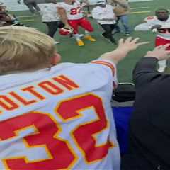 Chiefs’ Tershawn Wharton saves young fan who fell from stands in scary scene