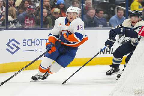 Mat Barzal’s injury surprise a blow to already struggling Islanders