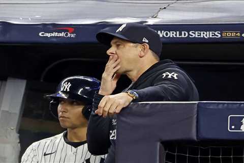 Yankees make one Aaron Boone decision — but not the big one