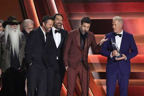 Old Dominion Says the World Is ‘Weird,’ Urges Artists to ‘Get Together and Create’ at 2024..