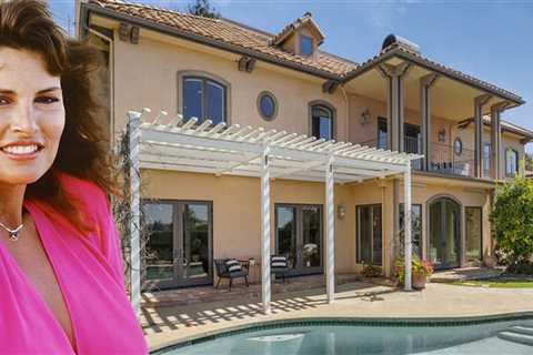 Horror Movie Producer Buys Raquel Welch's House
