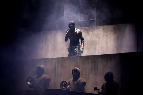 Anything Can Happen at the Night Show: Travis Scott Proves His World Building Is Unmatched at..