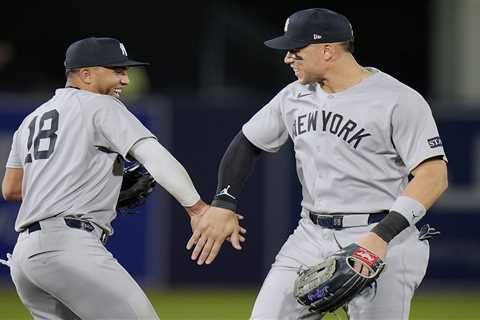 Yankees slugger Aaron Judge flexes arm power against Rays