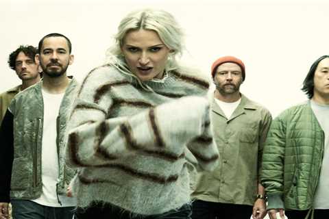 Linkin Park Goes ‘Up’ to No. 1 on Rock & Alternative Airplay Chart for Fifth Straight Time
