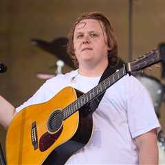 Lewis Capaldi Plays Surprise Set at Tom Walker Charity Show, His First Performance Since 2023