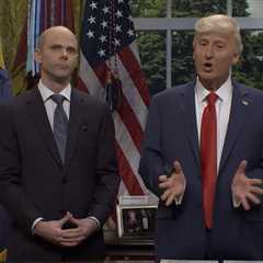 ‘SNL’ roasts Bill Belichick and Jordon Hudson’s age gap relationship in cold open