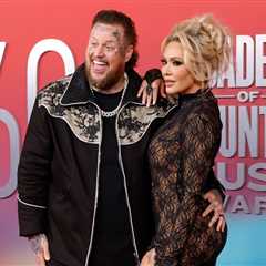 Jelly Roll & Bunnie Xo ‘Still Trying’ for Baby Amid IVF Journey