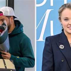 Here's What's Going On With The PDA Paparazzi Pics Of JoJo Siwa And Chris Hughes