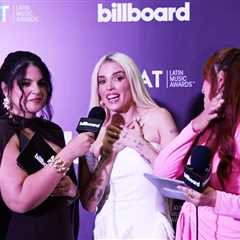 Elena Rose Tells the Story of How She Met With Ed Sheeran & Sings “Me Lo Merezco” | Premios..