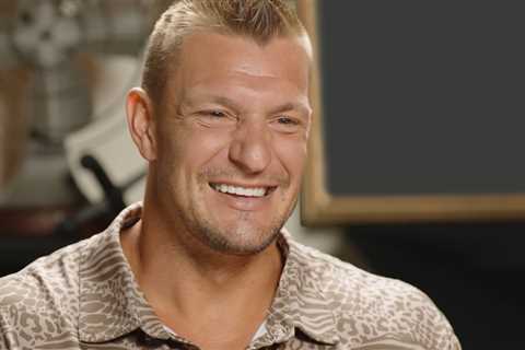 Rob Gronkowski bursts out laughing at joke about Bill Belichick’s 24-year-old girlfriend Jordon..