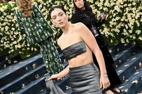 Lorde Digs In the Dirt in Cathartic ‘Man of the Year’ Video, Reveals ‘Virgin’ LP Tracklist