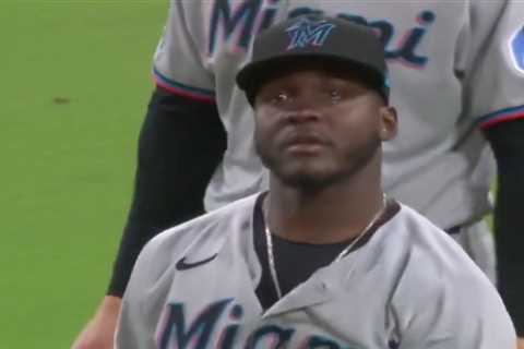 Marlins DFA infielder Ronny Simon days after three-error game