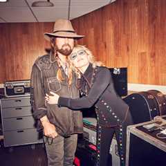 Here’s What Miley Cyrus Really Thinks About Dad Billy Ray Cyrus Dating Elizabeth Hurley