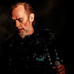Peter Murphy Cancels 2025 Tour Dates Due To Ongoing ‘Health Issues’