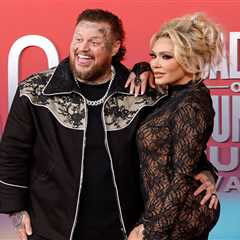Bunnie Xo Claps Back at Critic of Her IVF Journey: ‘How Dare You Shame Any Woman Who Decides to..